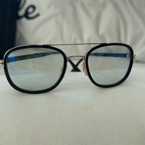 Eyeglass/sunglass frame